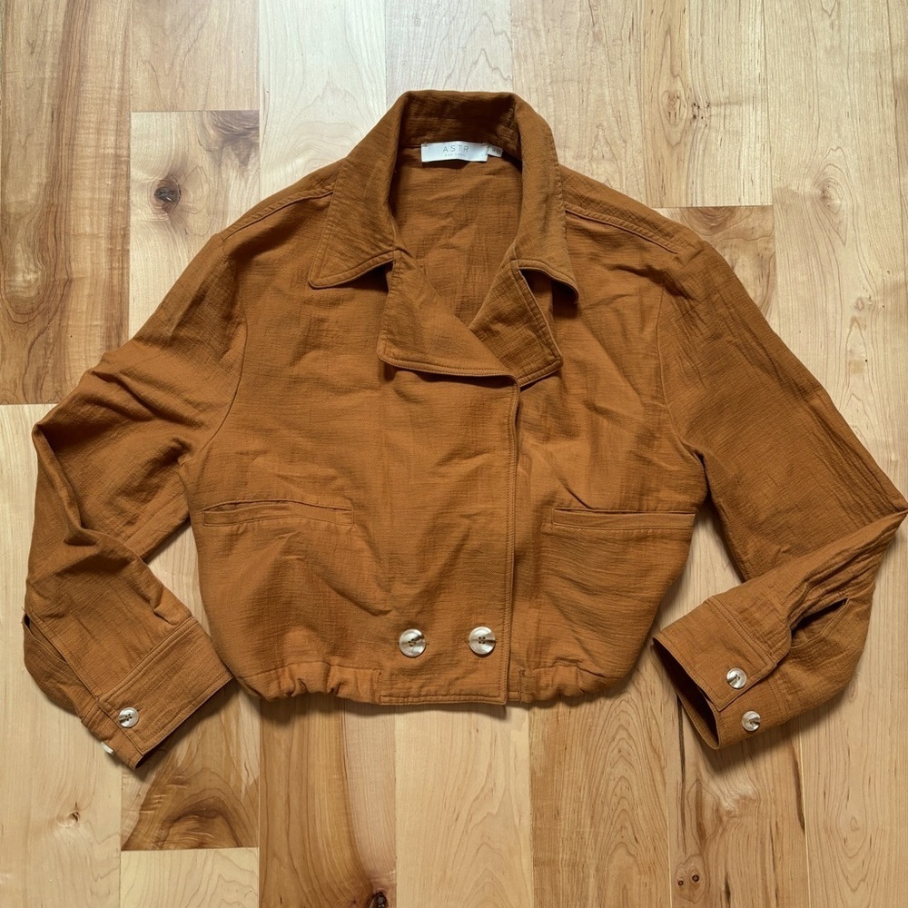 ASTR the Label En Route Jacket in Caramel - Picture 5 of 13
